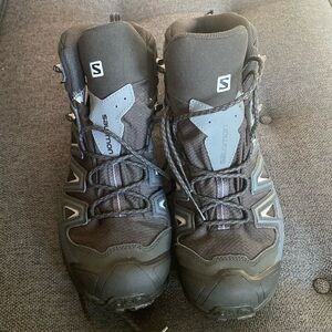Salomon Mens hiking boots